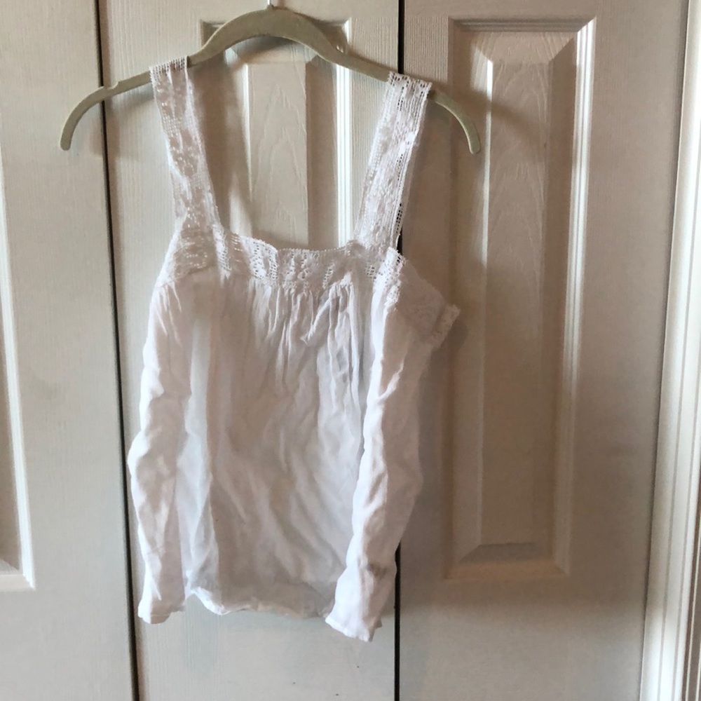 Cute lightweight aerie tank top never worn
